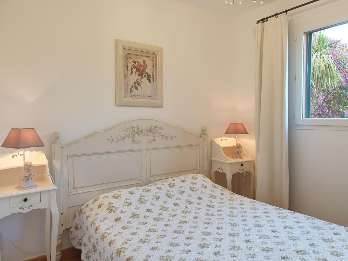 Residence A Merula Кальви Экстерьер фото