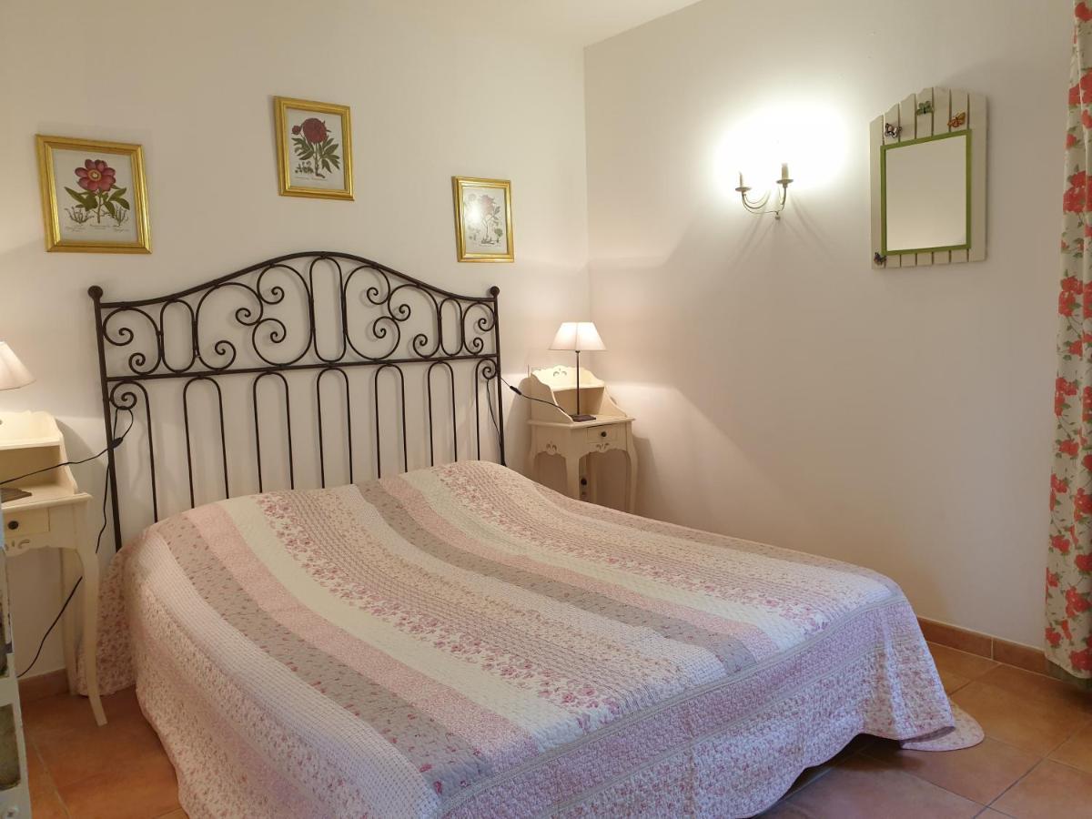 Residence A Merula Кальви Экстерьер фото