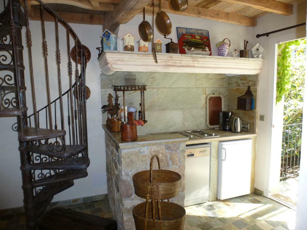 Residence A Merula Кальви Экстерьер фото