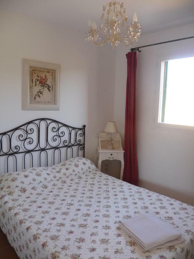 Residence A Merula Кальви Экстерьер фото