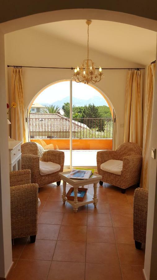 Residence A Merula Кальви Экстерьер фото